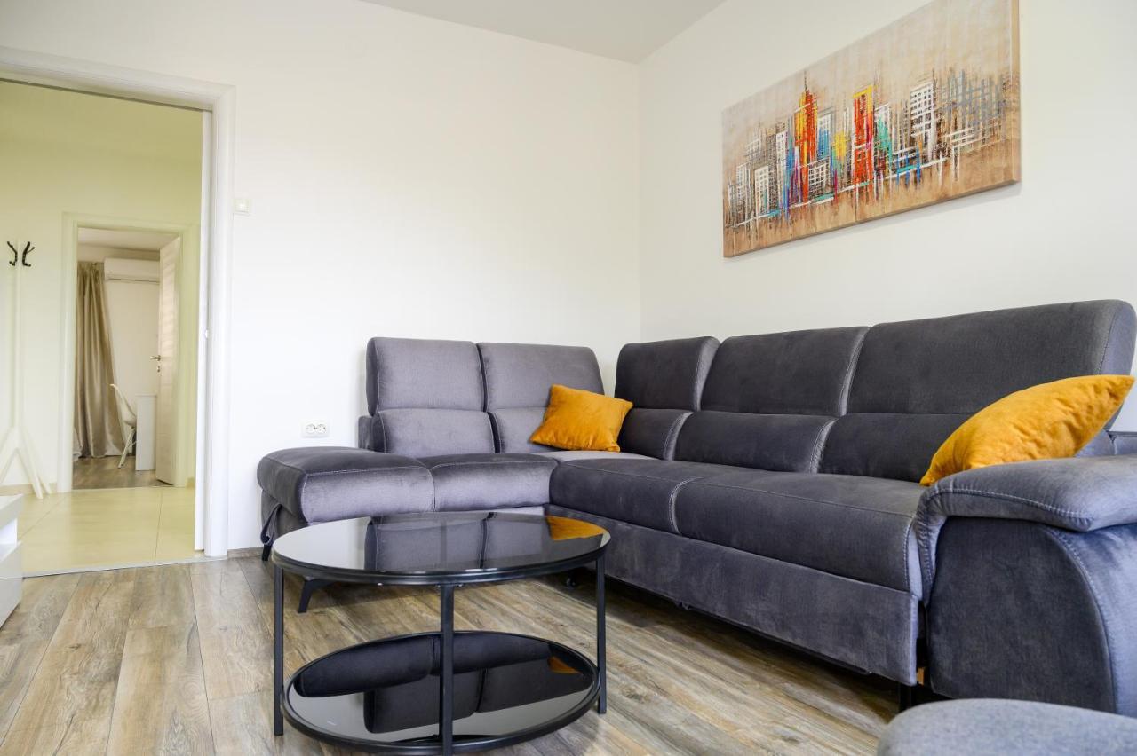 Apartment Tina Плоче Екстер'єр фото