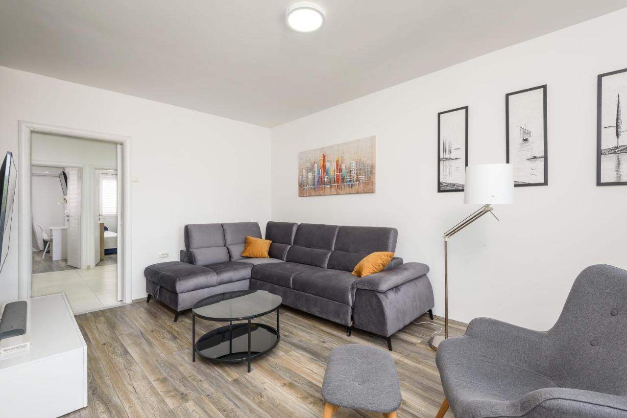 Apartment Tina Плоче Екстер'єр фото