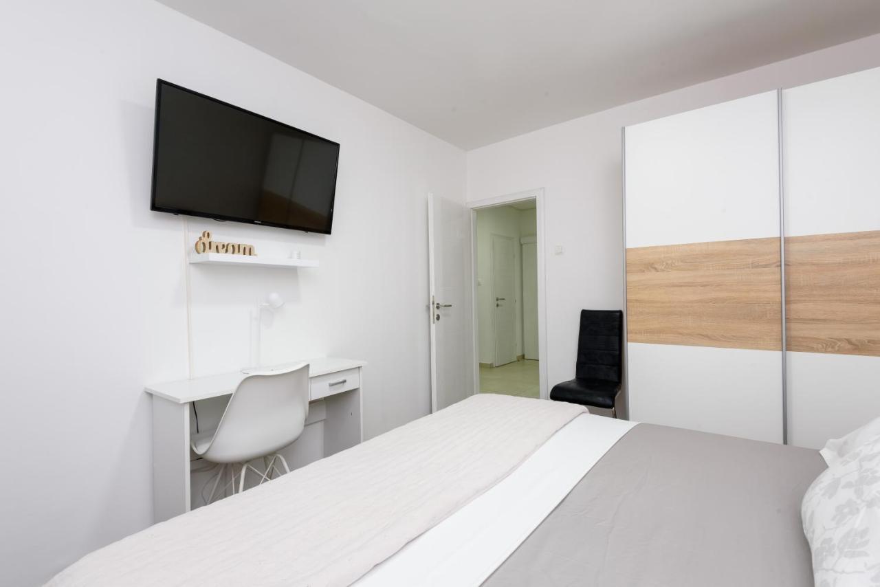 Apartment Tina Плоче Екстер'єр фото