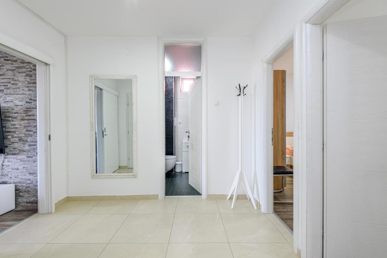 Apartment Tina Плоче Екстер'єр фото